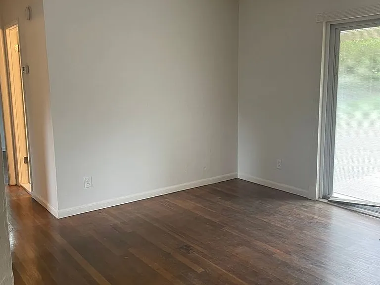 540 Templehill St — Photo 5