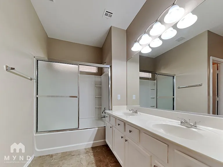4532 E Harrison St — Photo 17