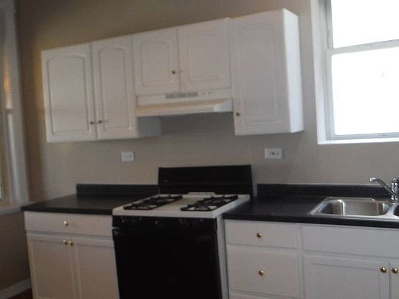 2nd image of 1415 N Springfield Ave