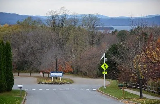 54 Overlook Dr — Photo 3