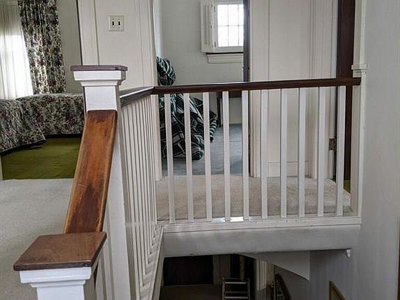 3rd image of 219 Telford Ave