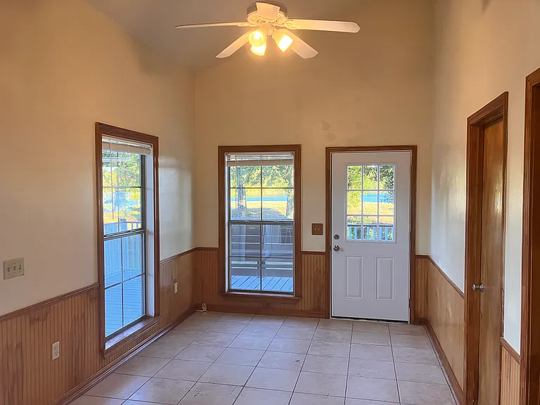 164B Golden Meadow Dr — Photo 8