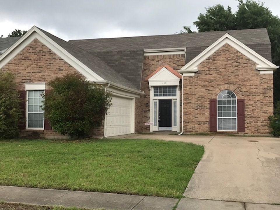 1st image of 310 Pemberton Pl