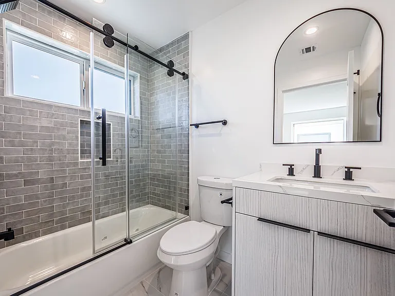 5508 3/4 Barton Ave — Photo 13