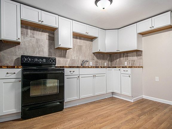 4th image of 806 Pitkins Ave