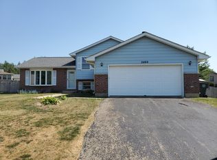 2460 Penn Blvd, Lindenhurst, IL 60046