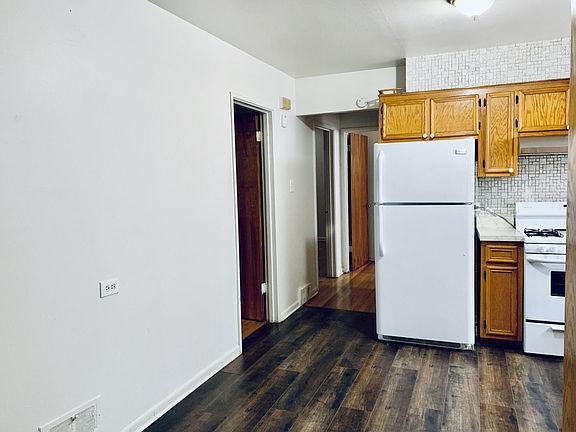 3rd image of 4534 S Leclaire Ave