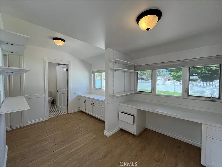 5710 Jumilla Ave — Photo 15