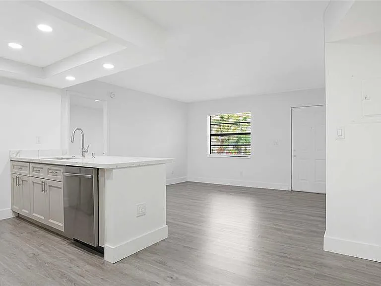 9466 Boca Cove Cir #303 — Photo 24