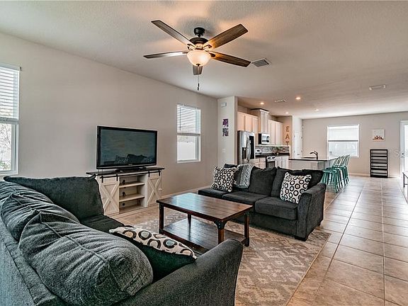 4th image of 2416 Hearth Dr