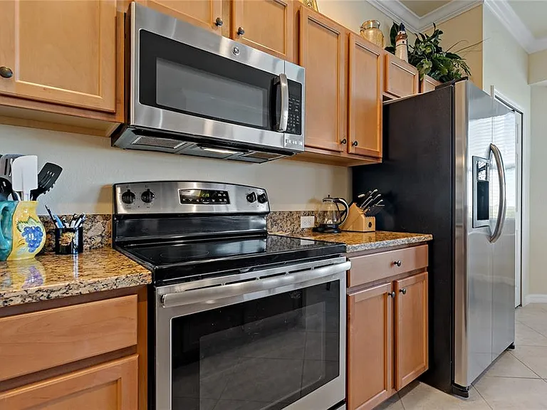 7015 River Hammock Dr #405 — Photo 23