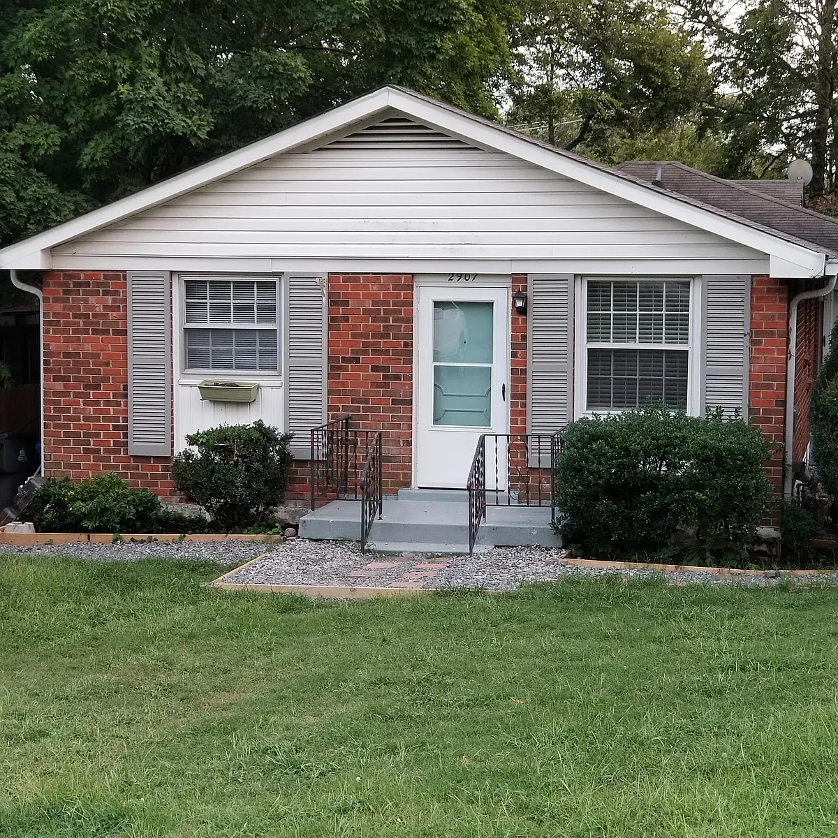 Photo 2 of 14 - 2907 W Linden Ave #A - Nashville, TN Building Photo - 2907 W Linden Ave #A