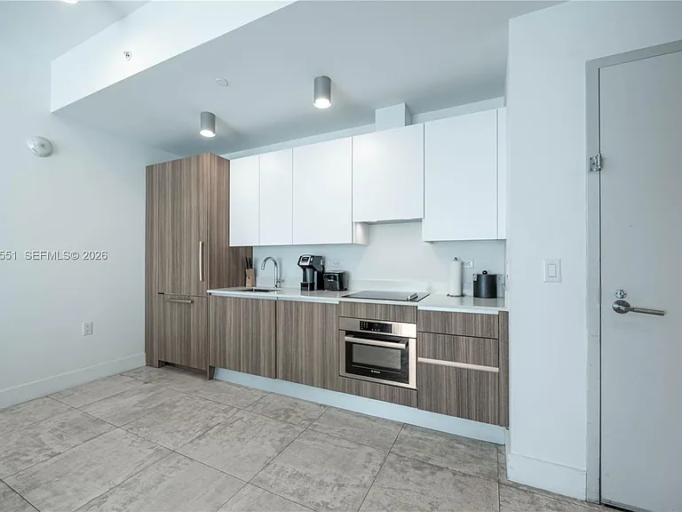 239 SW 9th St #2103 — Photo 4