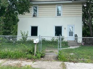 1203 Englewood Ave, Waterloo, IA 50701