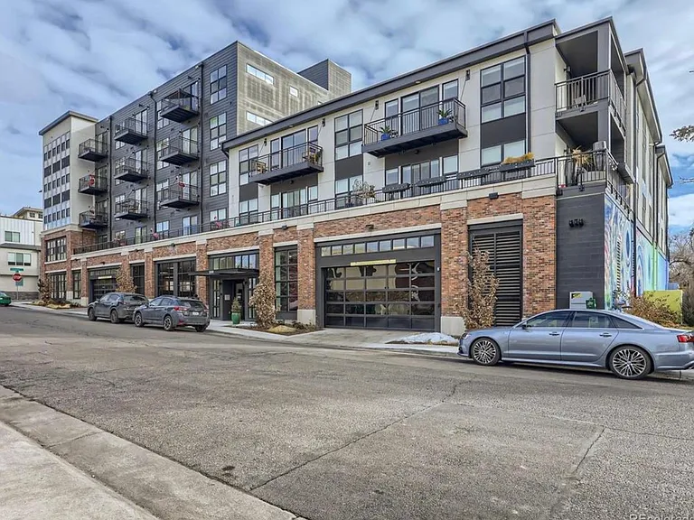 3500 S Corona St #203 — Photo 1