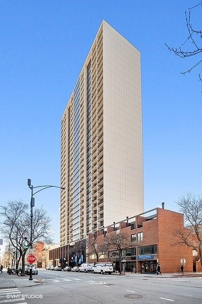 1st image of 1636 N Wells St APT 3212