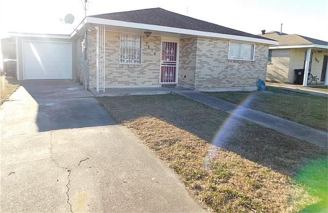 1st image of 7816 Devine Ave