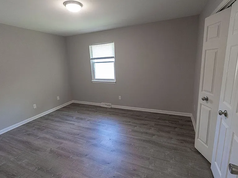1912 Mirtle Grove Ct — Photo 21
