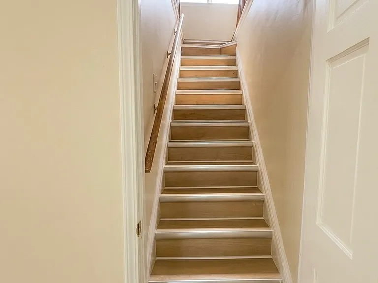 5444 Ternes St — Photo 12