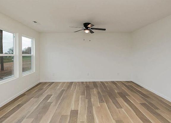 5th image of 180 E Washington St #2