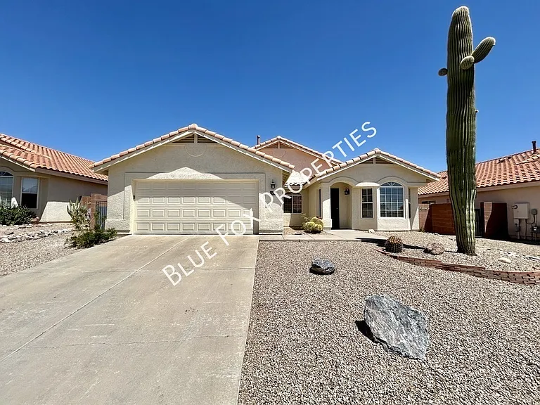 710 W Calle Alta Loma — Photo 6