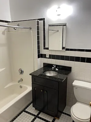 Rented by Bouklis Group | media 16