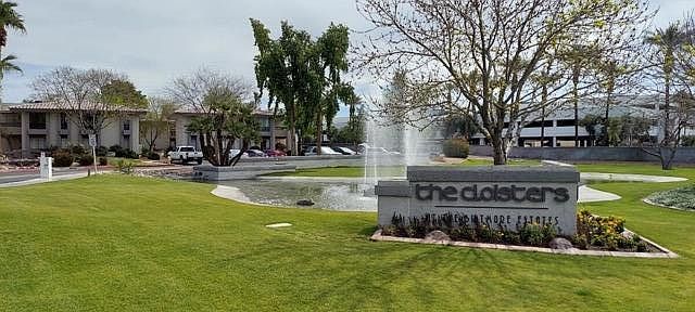 24hr Gated Community - walk to the beautiful 
Biltmore shopping center.