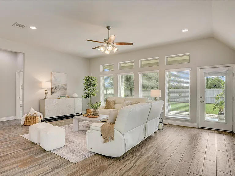 9811 Faulkner Trl — Photo 11