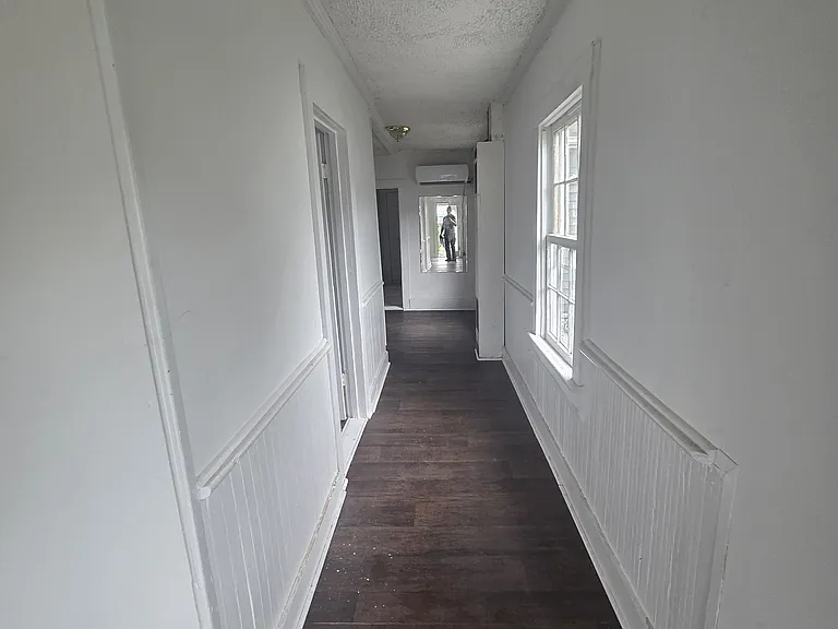 709 N 11th St — Photo 3