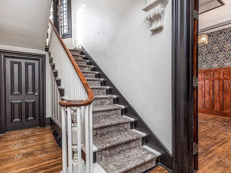 718 W Stephenson St #4COMMERCIAL — Photo 28