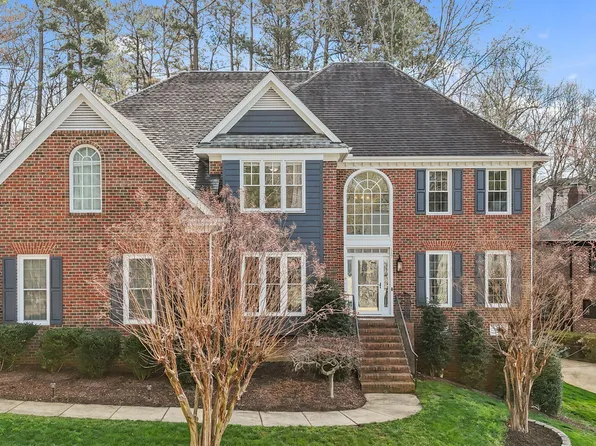 117 Fox Briar Ln, Cary, NC 27518