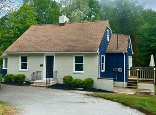 19 W Windy Bush Ln, Sparta, NJ 07871