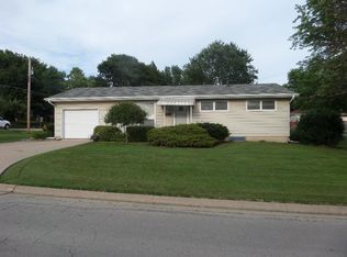 105 S Alco Ave, Maryville, MO 64468