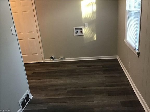 4th image of 1502 Elmer St