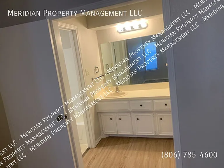2019 S Loop 289 — Photo 20