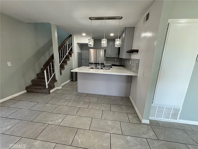 810 W Lambert Rd — Photo 4