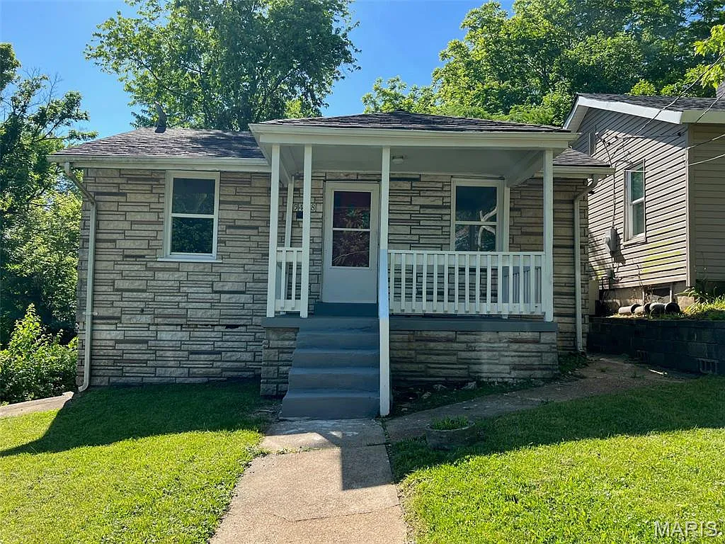 5468 Janet Ave photo 1