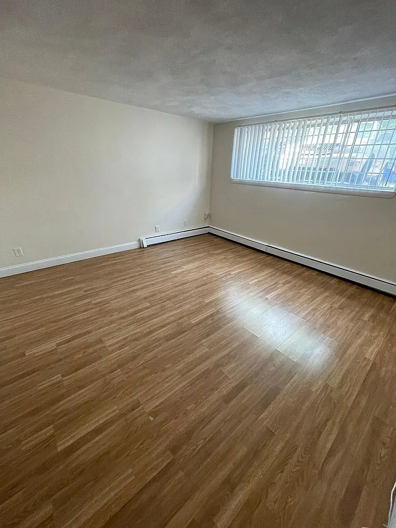Available 09/01/2026 | 2 Bed / 1 Bath | Pet Friendly | Parking Available for Rent | Heat & Hot Wa... — Photo 2