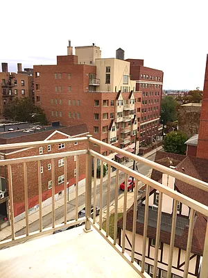 Rented by Voro, LLC | media 8