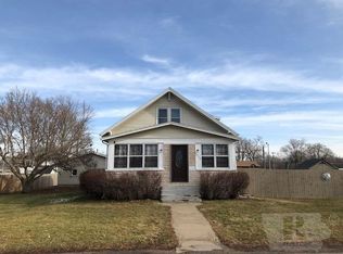 2210 Charles St, Burlington, IA 52601