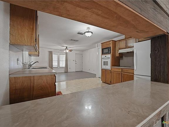 4th image of 226 & 230 Thornton St