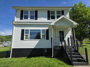 608 Ohio Ave, Nutter fort, WV 26301