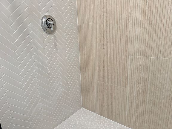 5th image of 531 Bennington St Floor 1