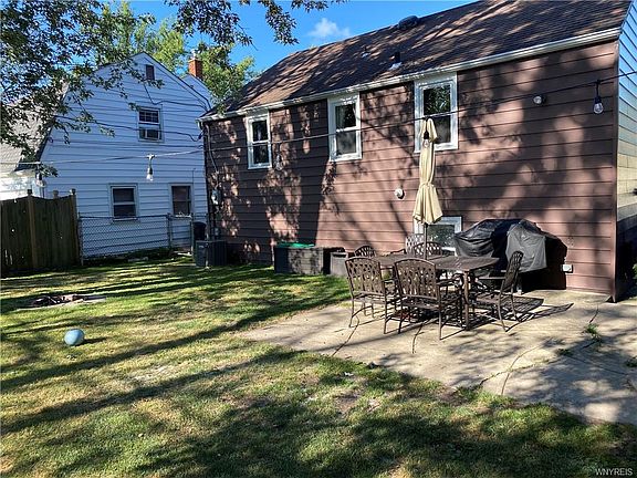 4th image of 81 Conant Dr
