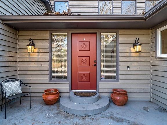 4th image of 325 Elbe Dr