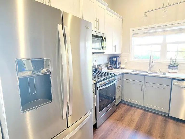 4640 Centrebrook Cir — Photo 5