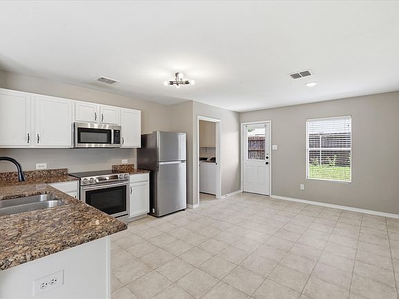 5th image of 12625 Ocean Spray Dr