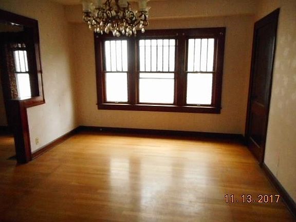 2nd image of 810 N Grant Ave