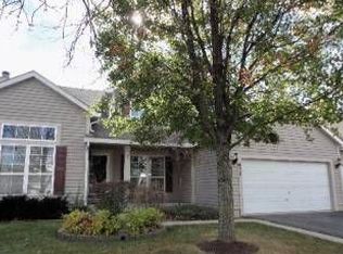 670 Chestnut Dr, Carol Stream, IL 60188