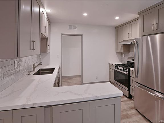 4th image of 1408 Barry Ave APT 105